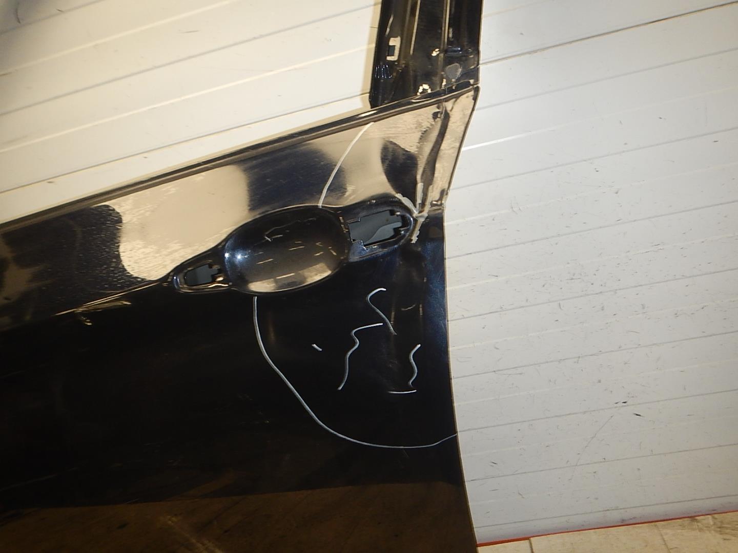 Дверь передняя левая