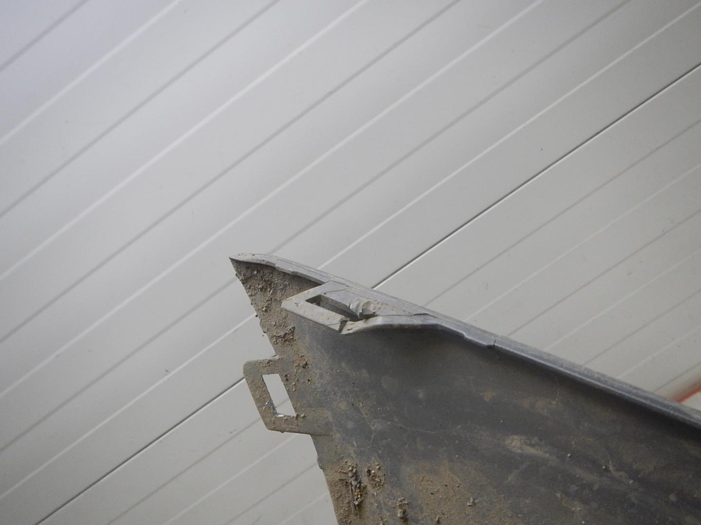 Накладка заднего бампера правая