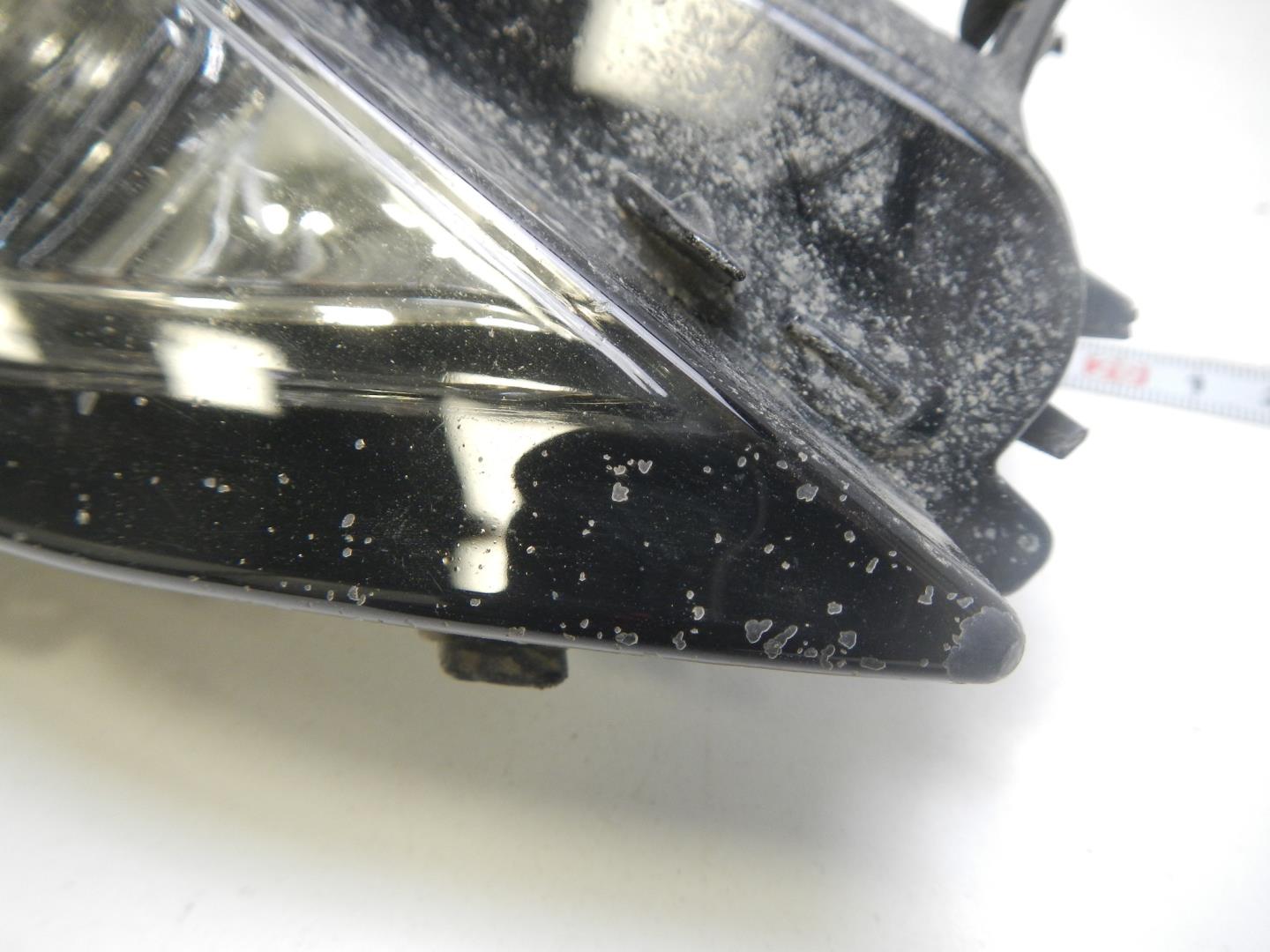 Фара противотуманная левая