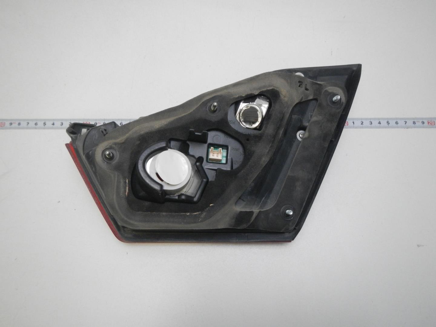 Фонарь задний внутренний левый