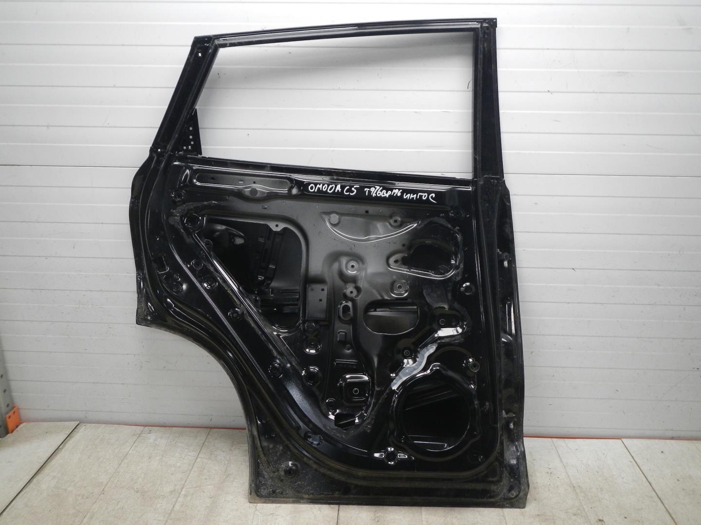 Дверь задняя левая