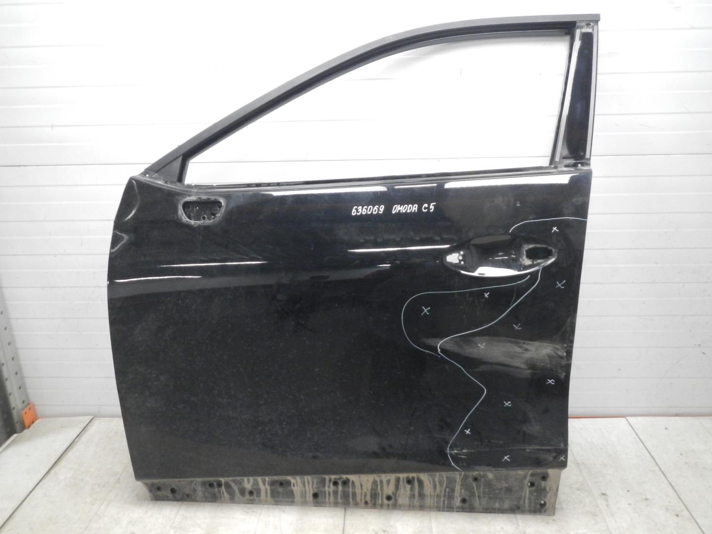 Дверь передняя левая