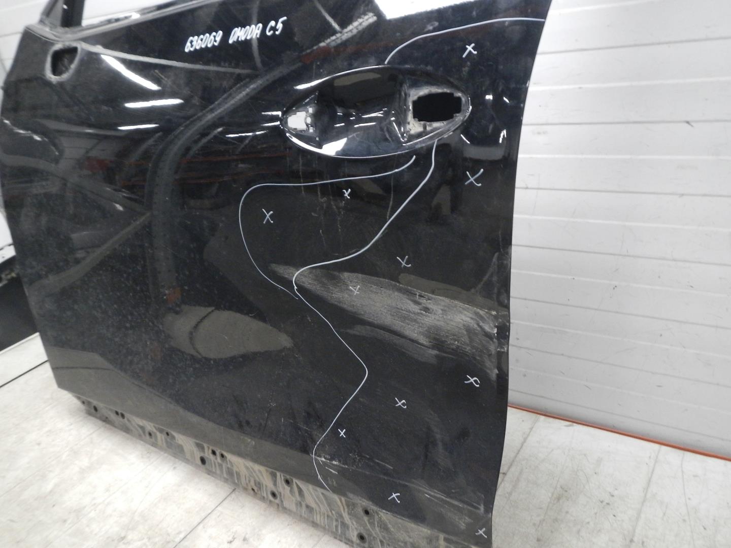 Дверь передняя левая