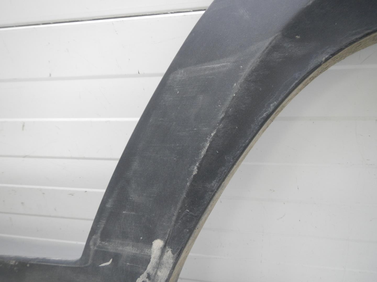 Молдинг задней левой двери