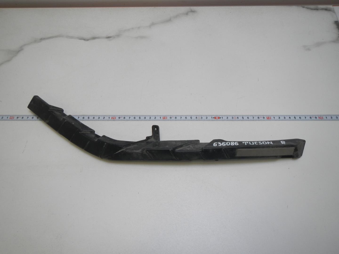 Кронштейн фар правый