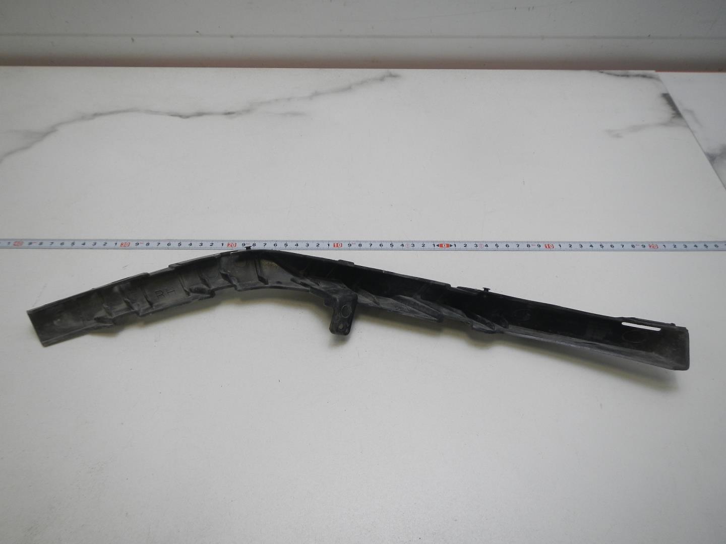 Кронштейн фар правый