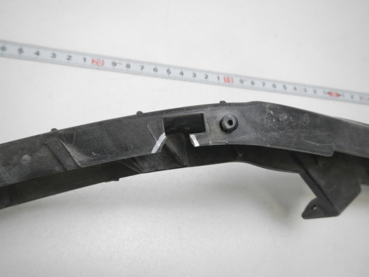 Кронштейн фар правый