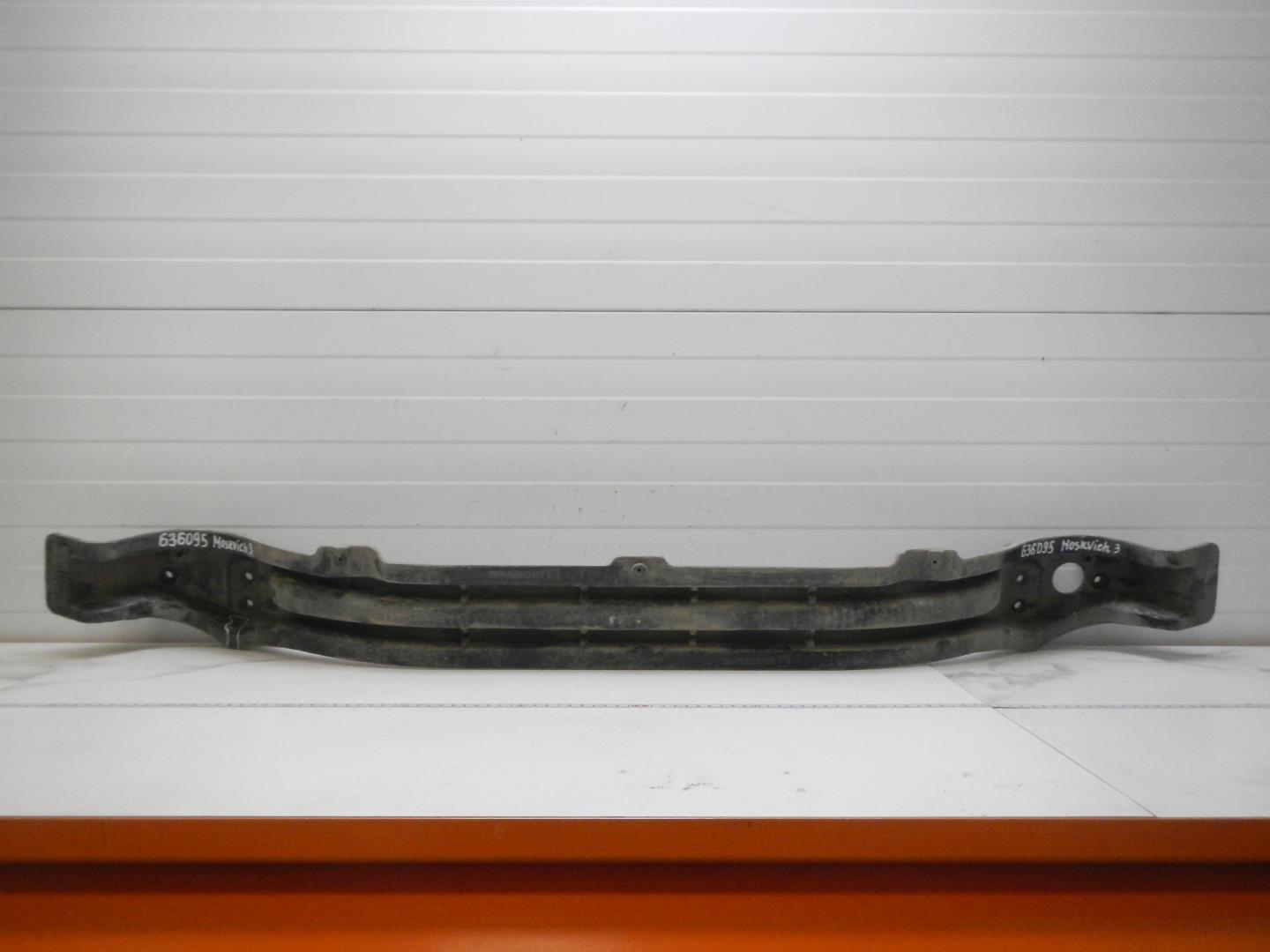 Усилитель заднего бампера