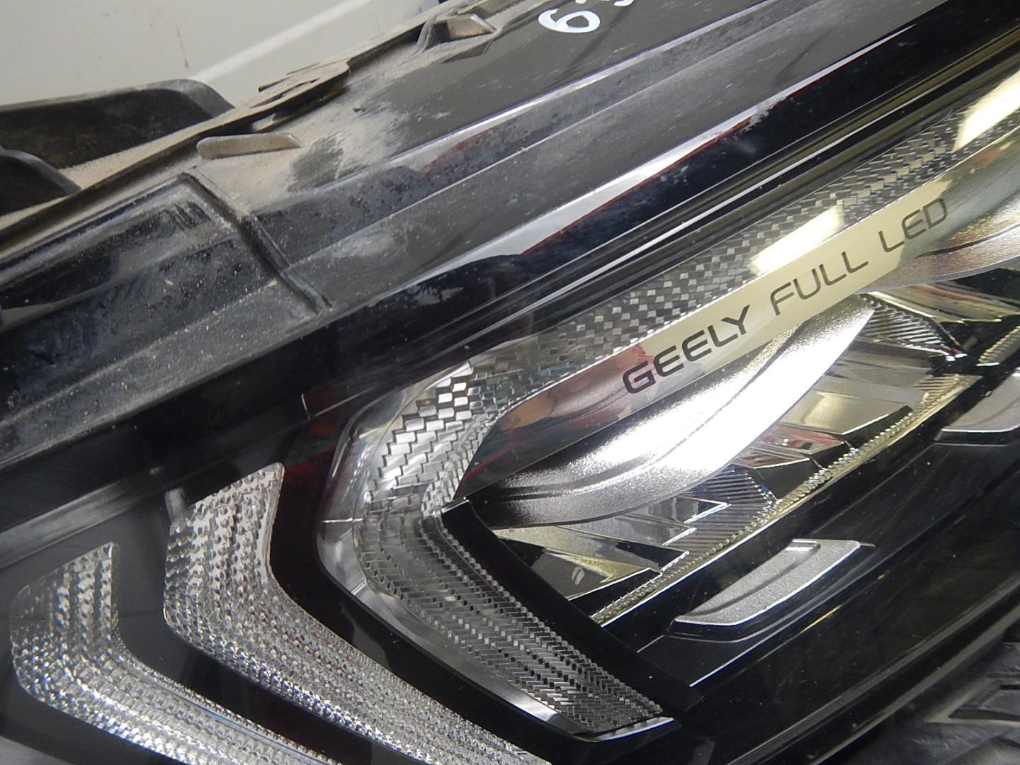 Фара правая