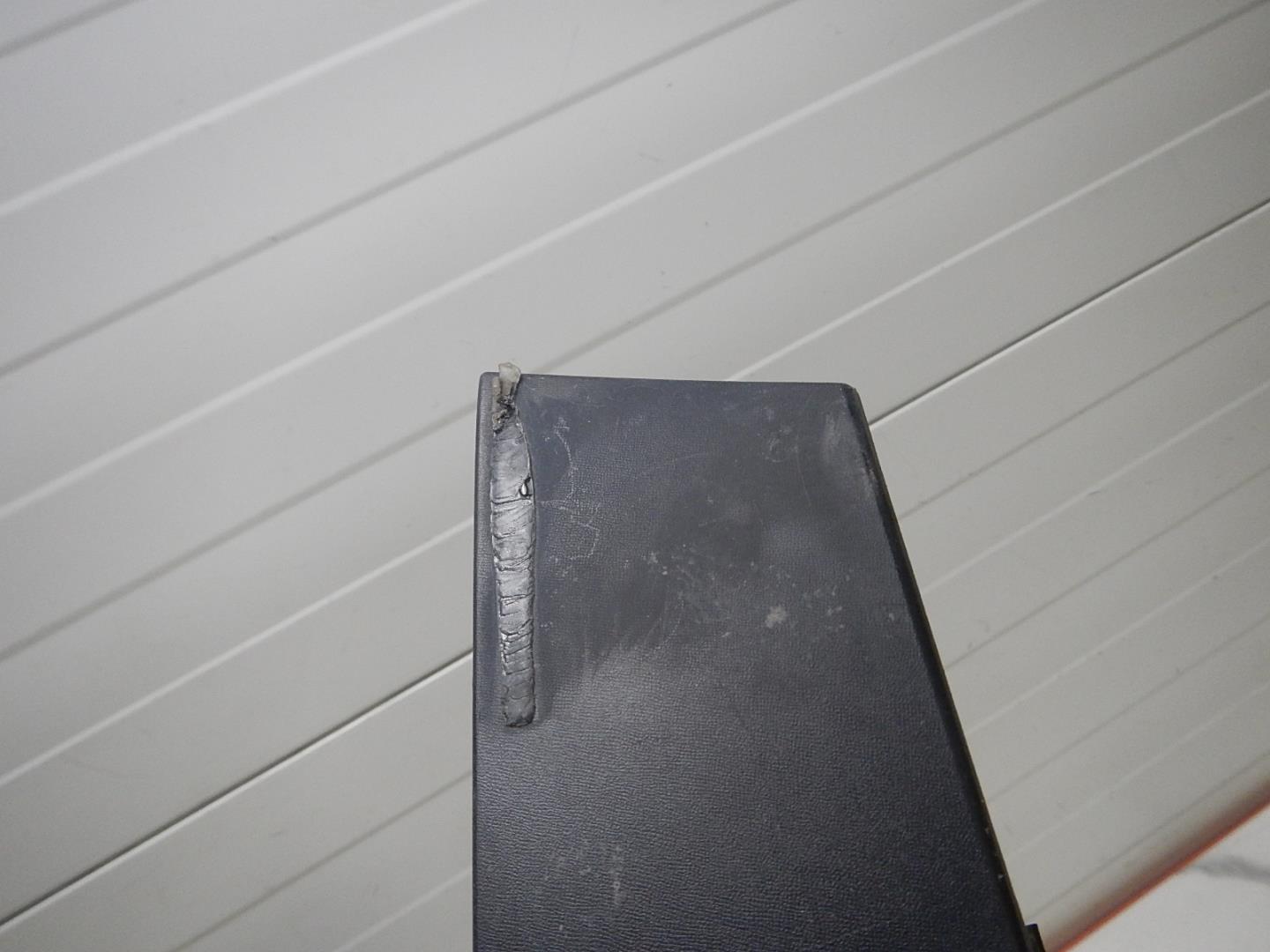 Накладка двери передней правой