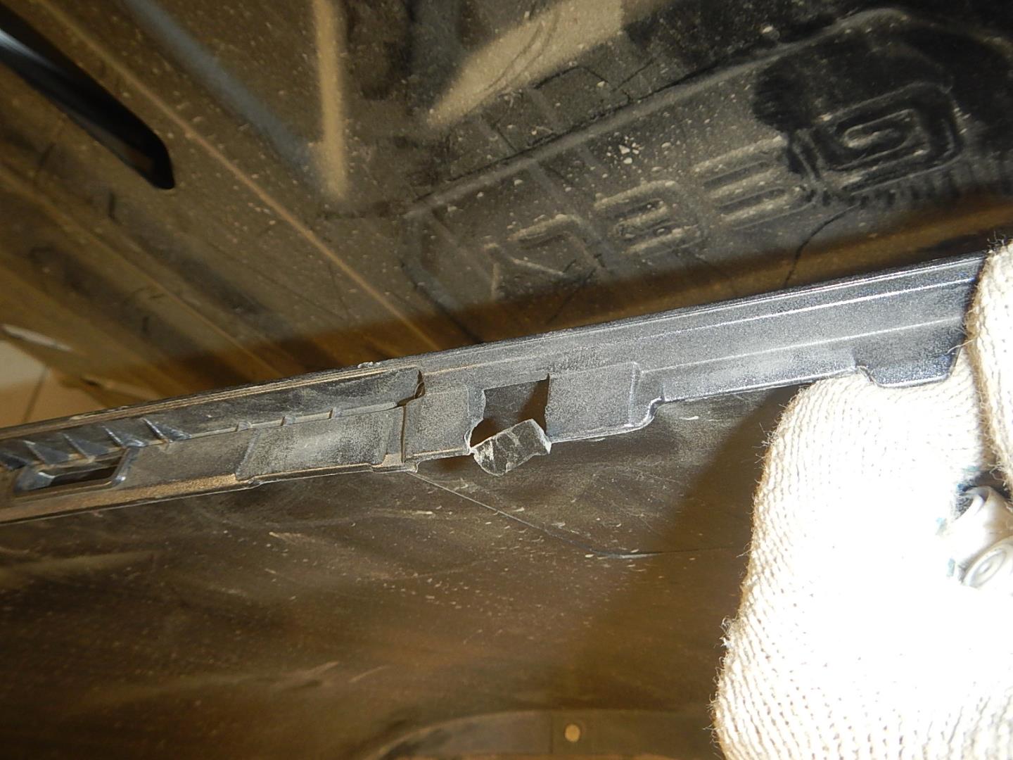 Бампер задний