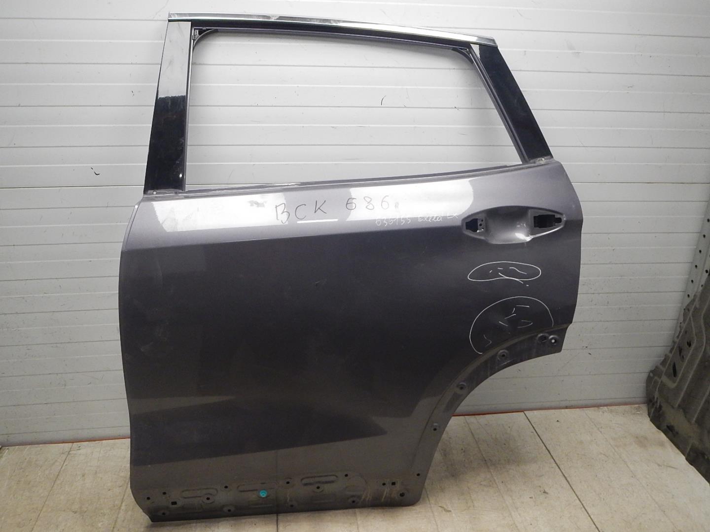 Дверь задняя левая