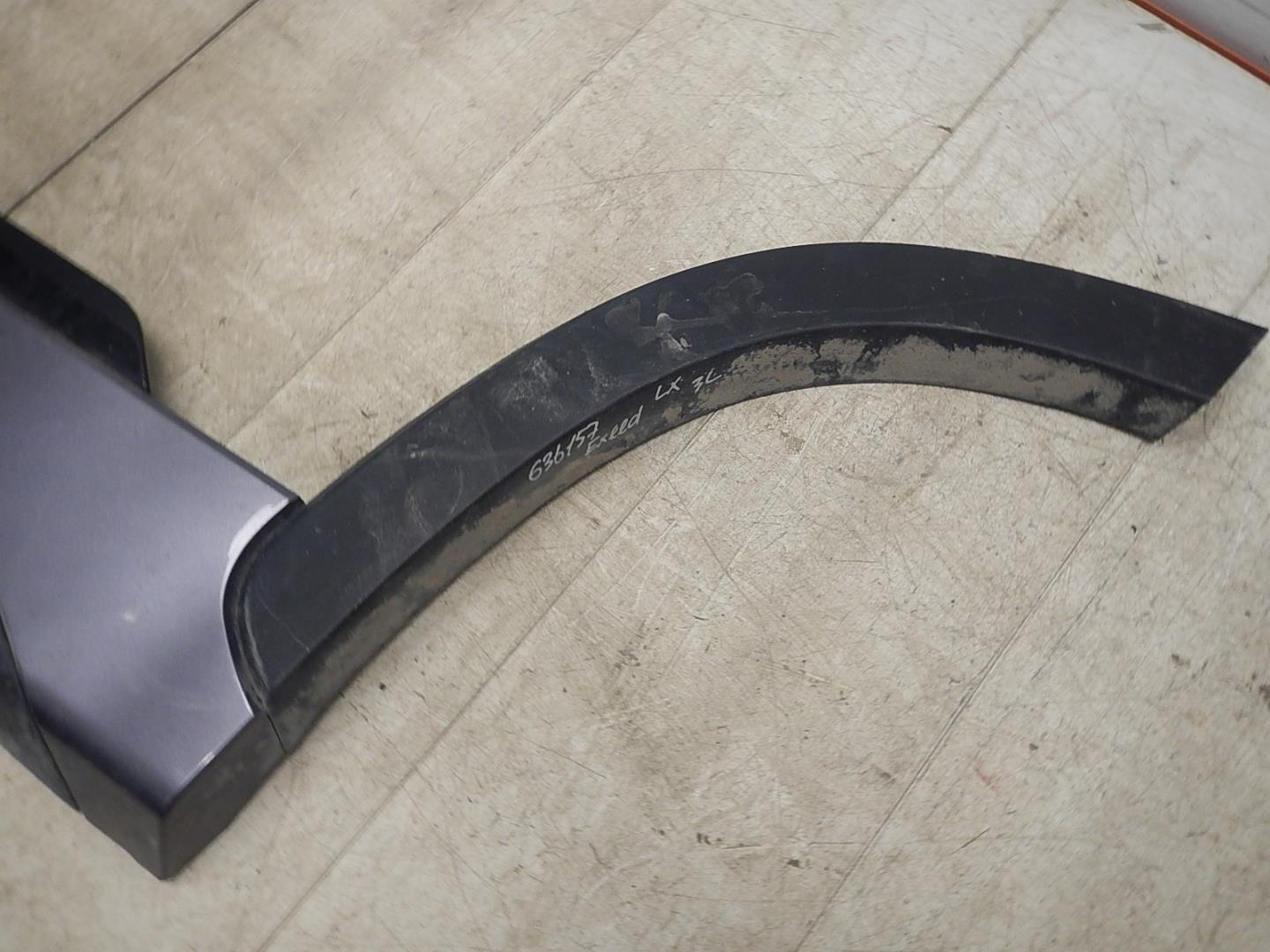 Молдинг задней левой двери