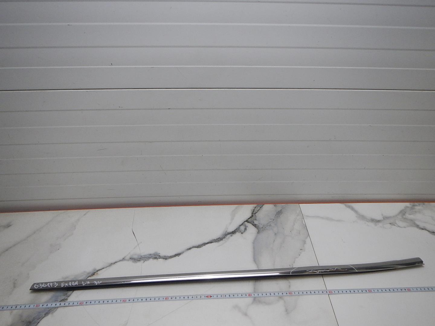 Накладка стекла заднего левого