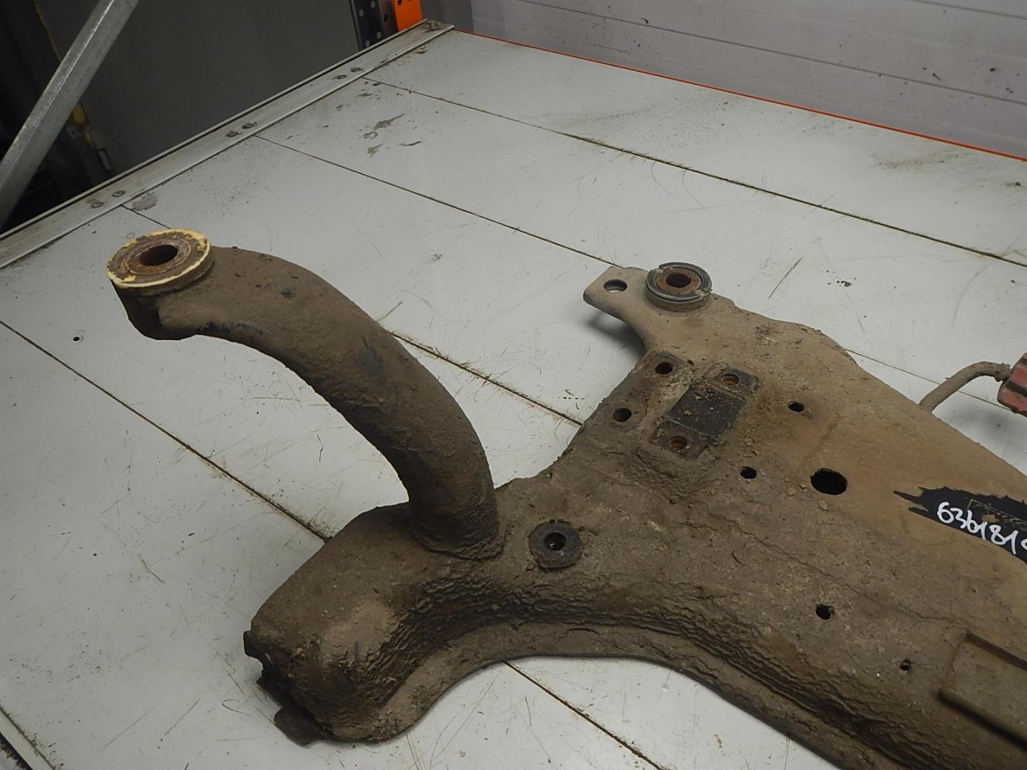 Балка подмоторная