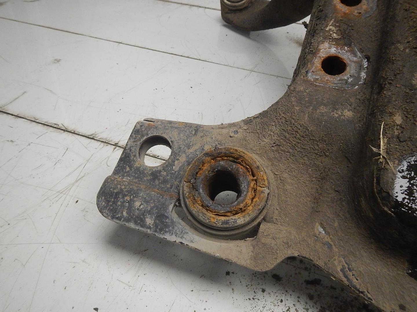 Балка подмоторная