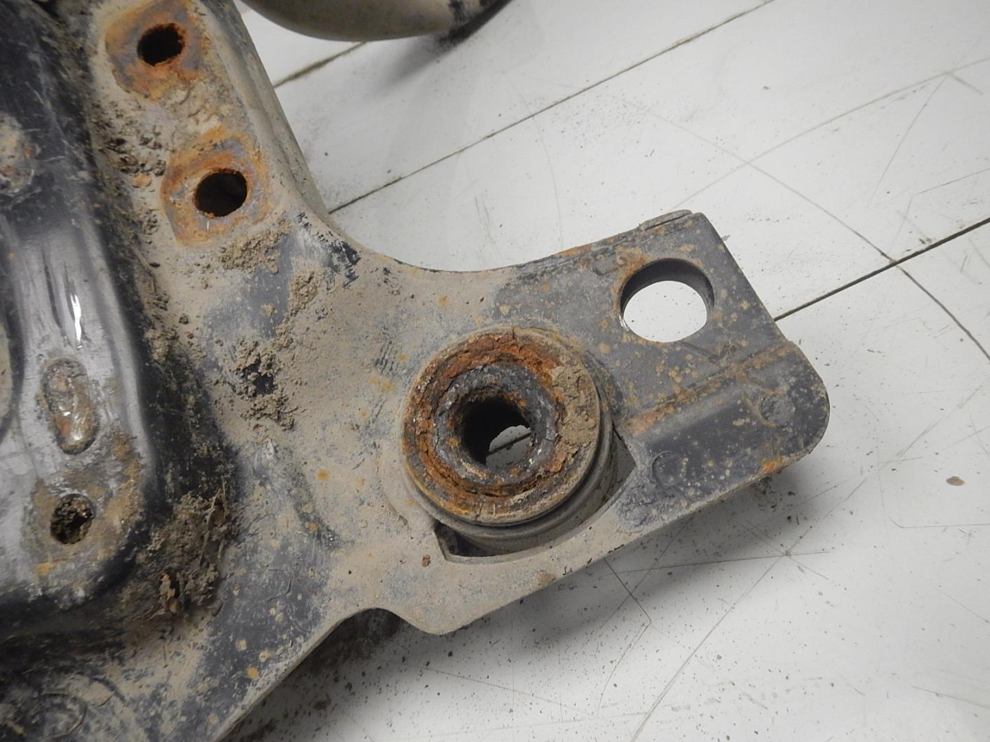 Балка подмоторная