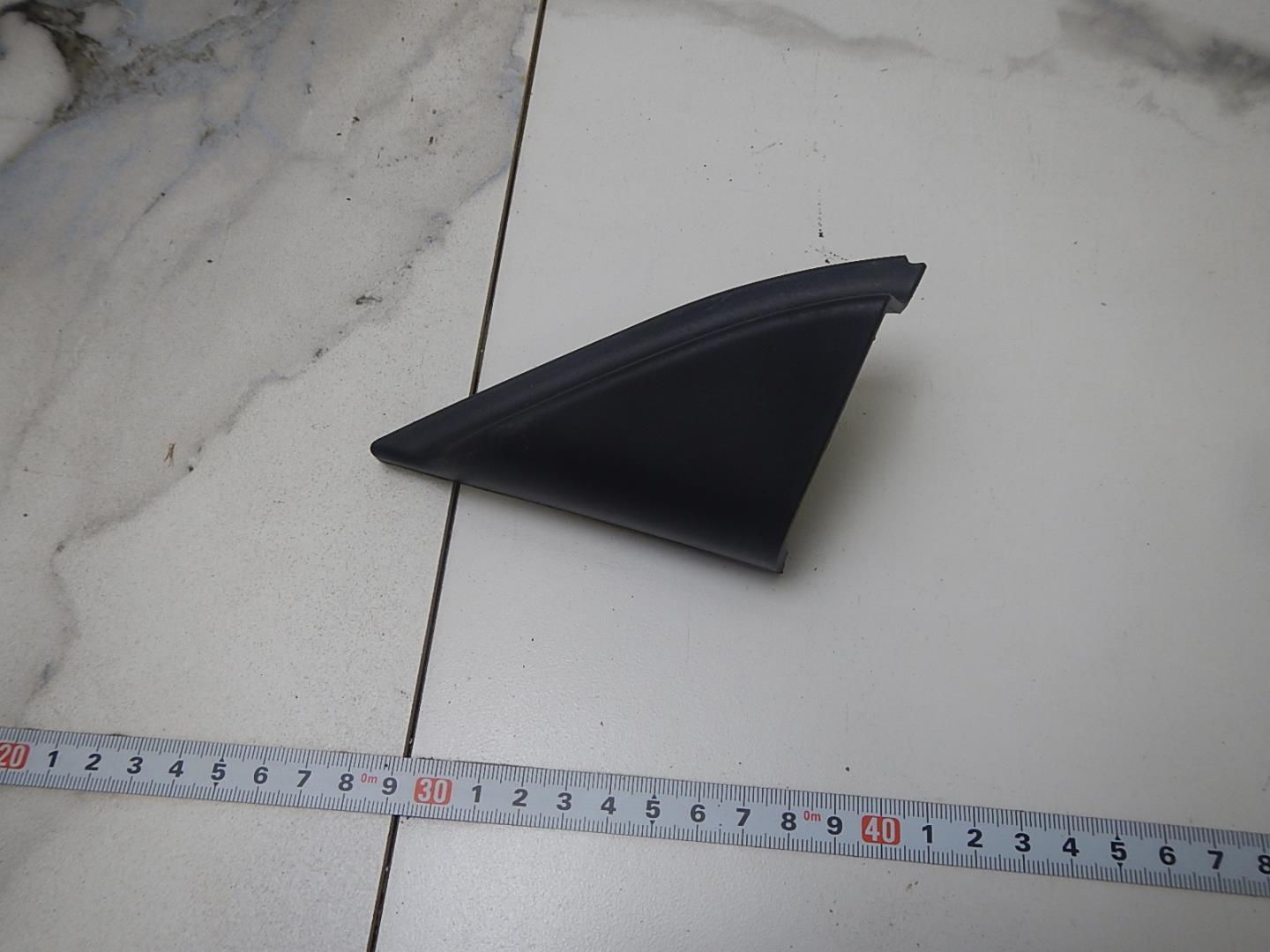 Крышка зеркала внутренняя правая