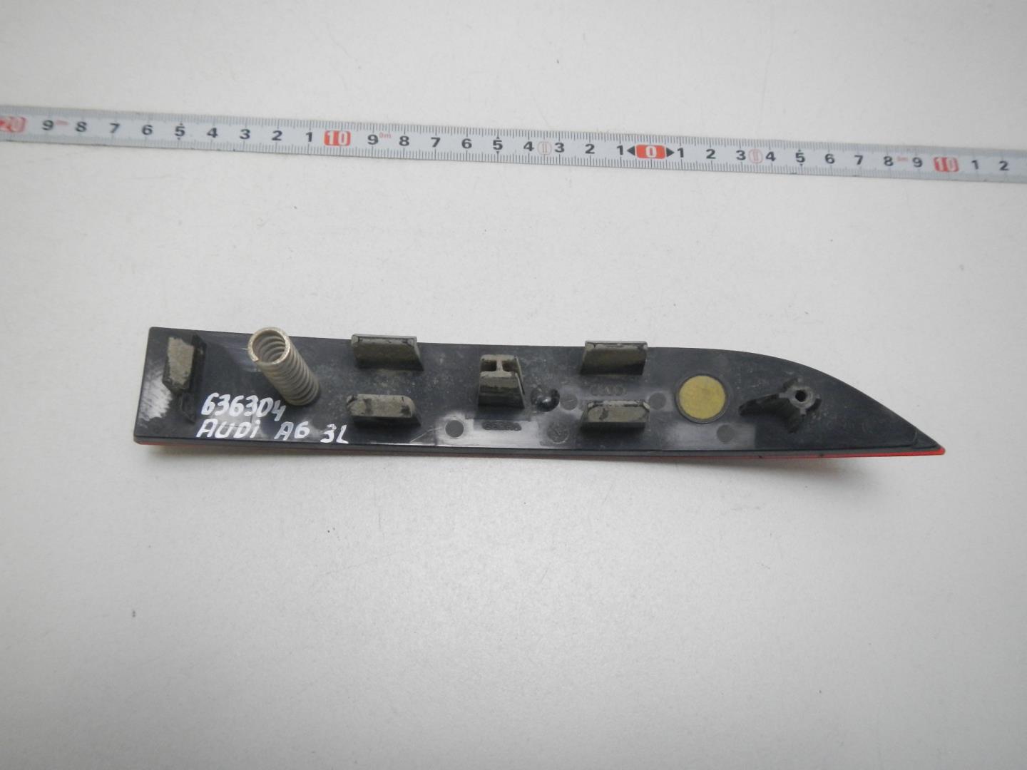 Отражатель в бампер задний левый