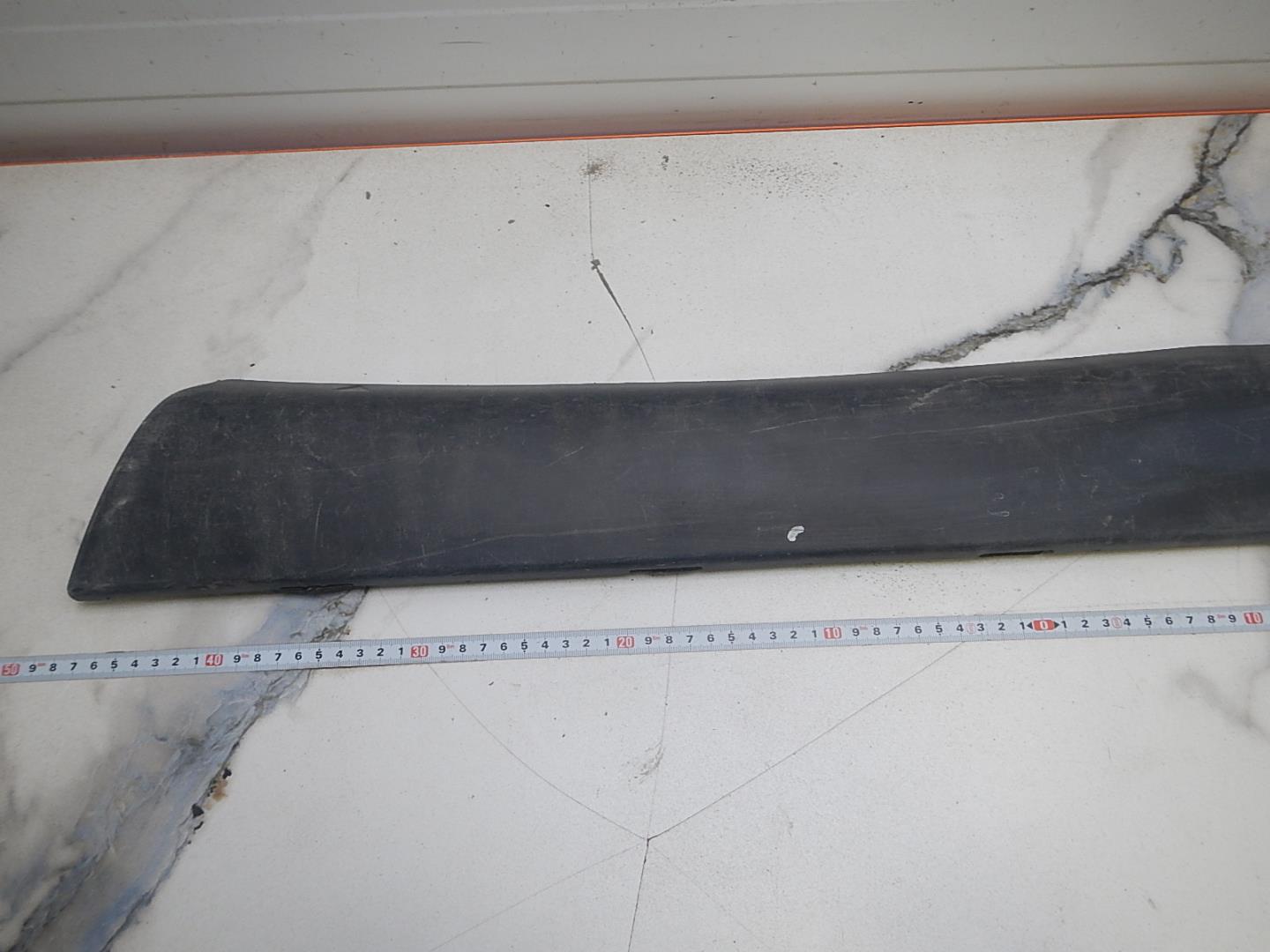 Молдинг передней правой двери