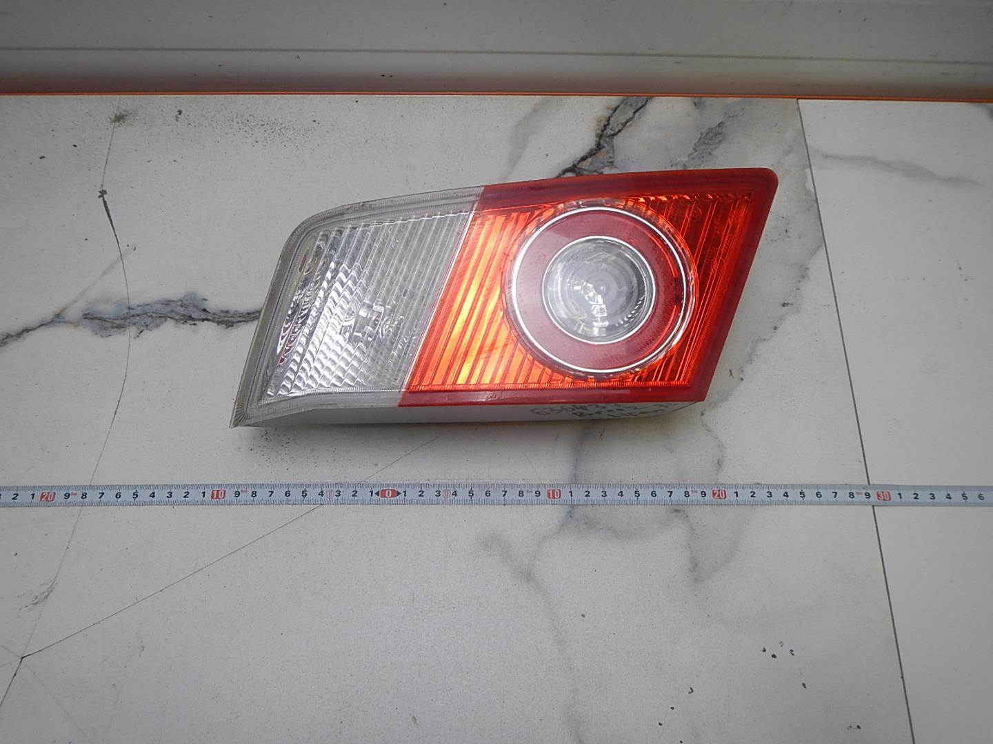 Фонарь задний внутренний левый