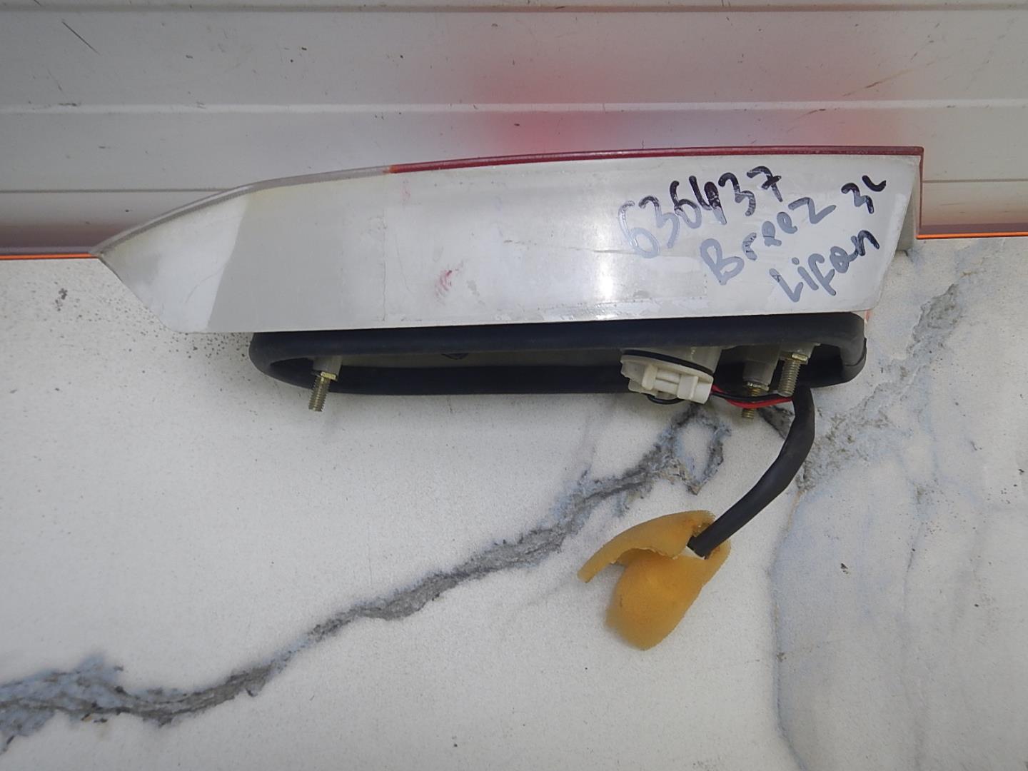 Фонарь задний внутренний левый