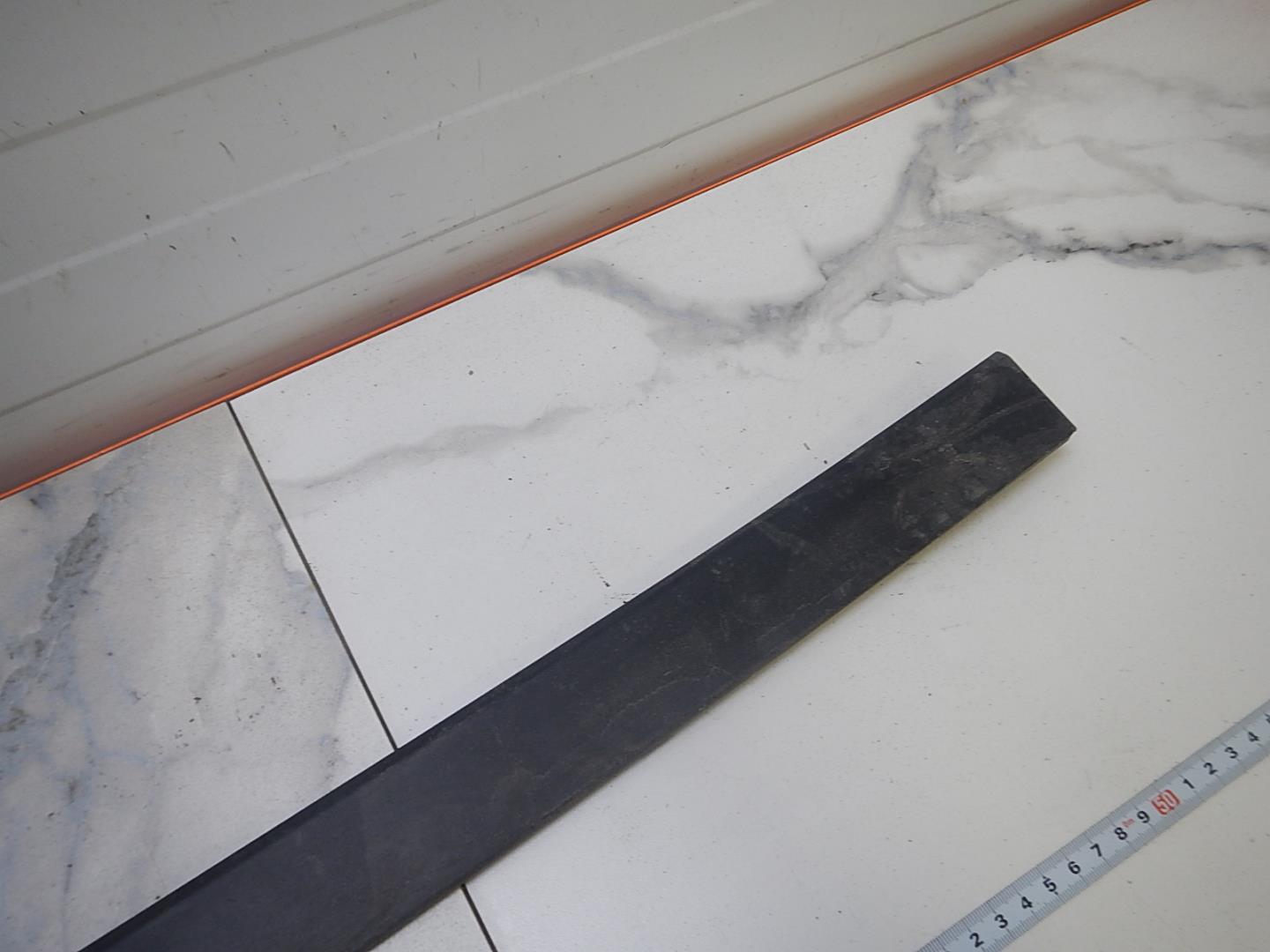 Молдинг передней правой двери