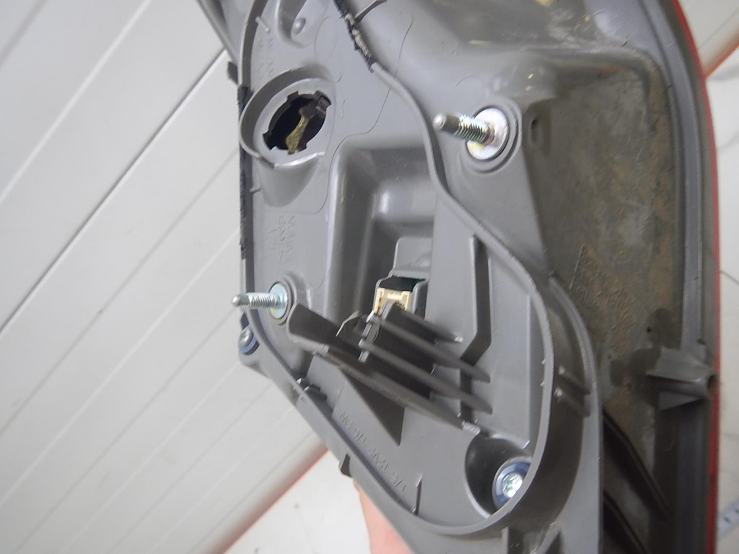 Фонарь задний левый