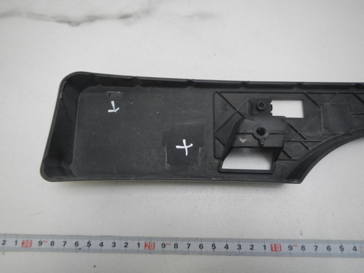 Накладка переднего бампера под номер