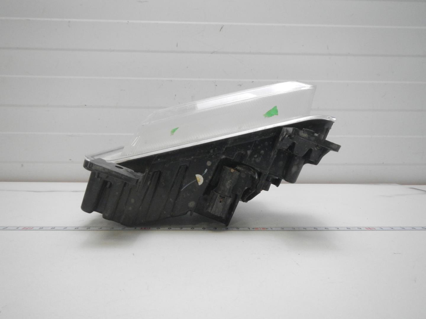 Фара дневного света правая (ходовые огни)