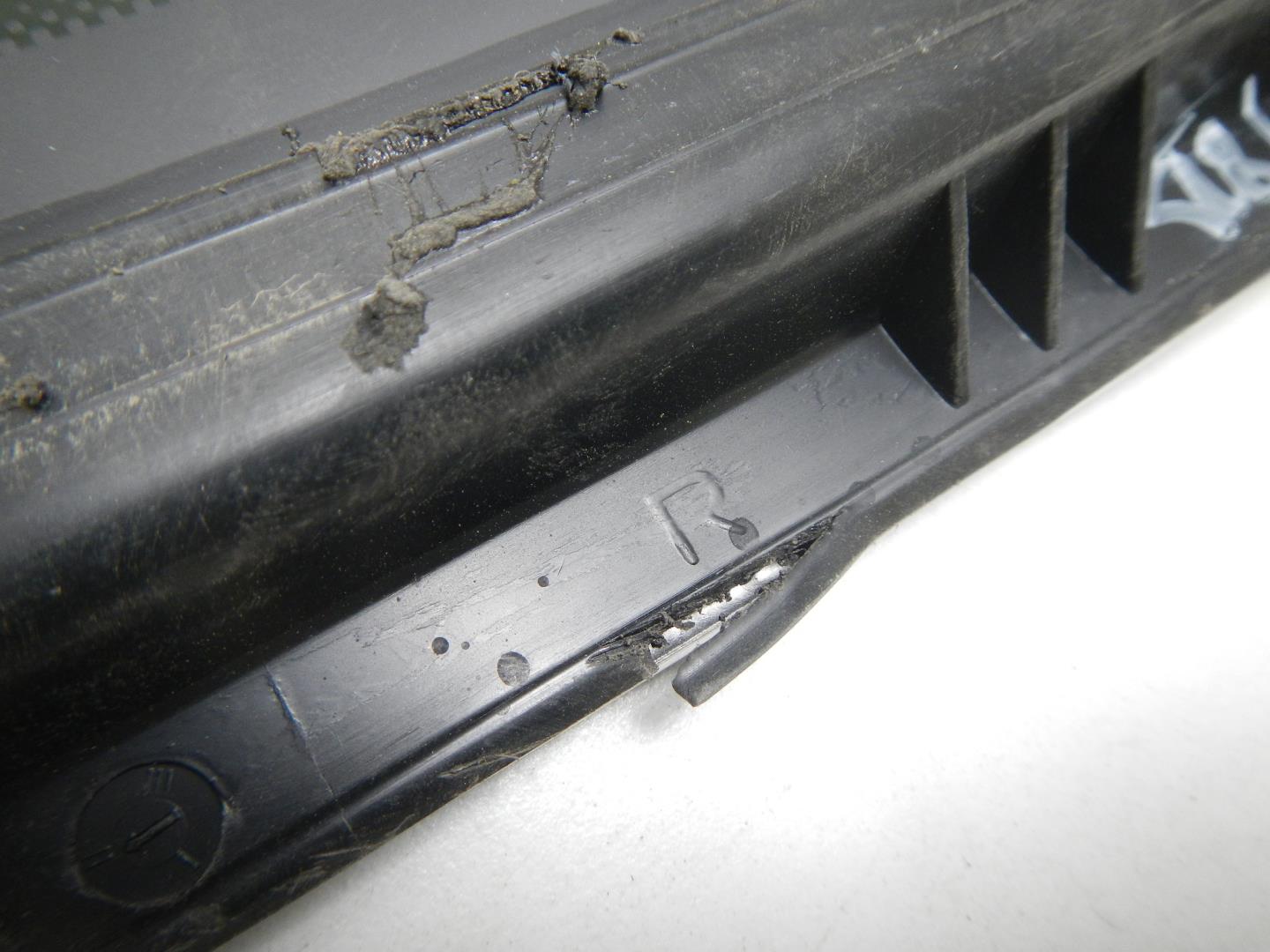 Стекло кузовное глухое правое