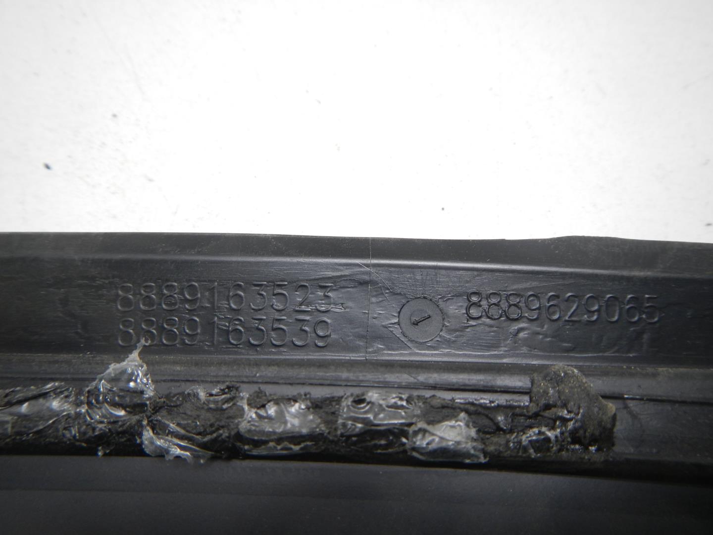 Стекло кузовное глухое правое