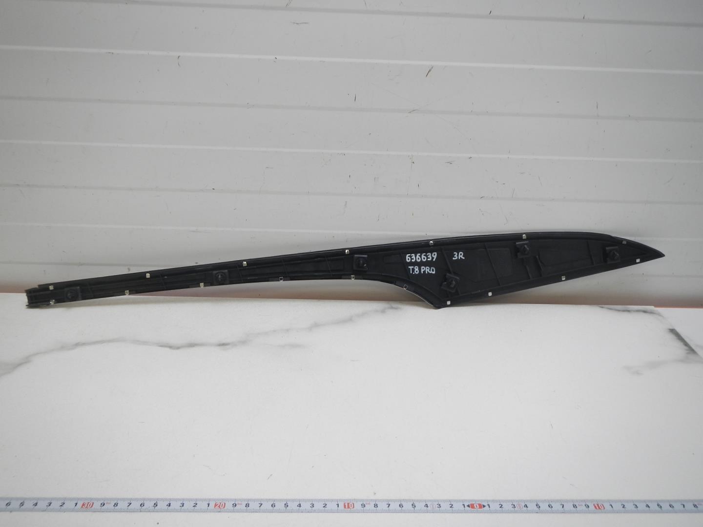 Молдинг заднего крыла правого