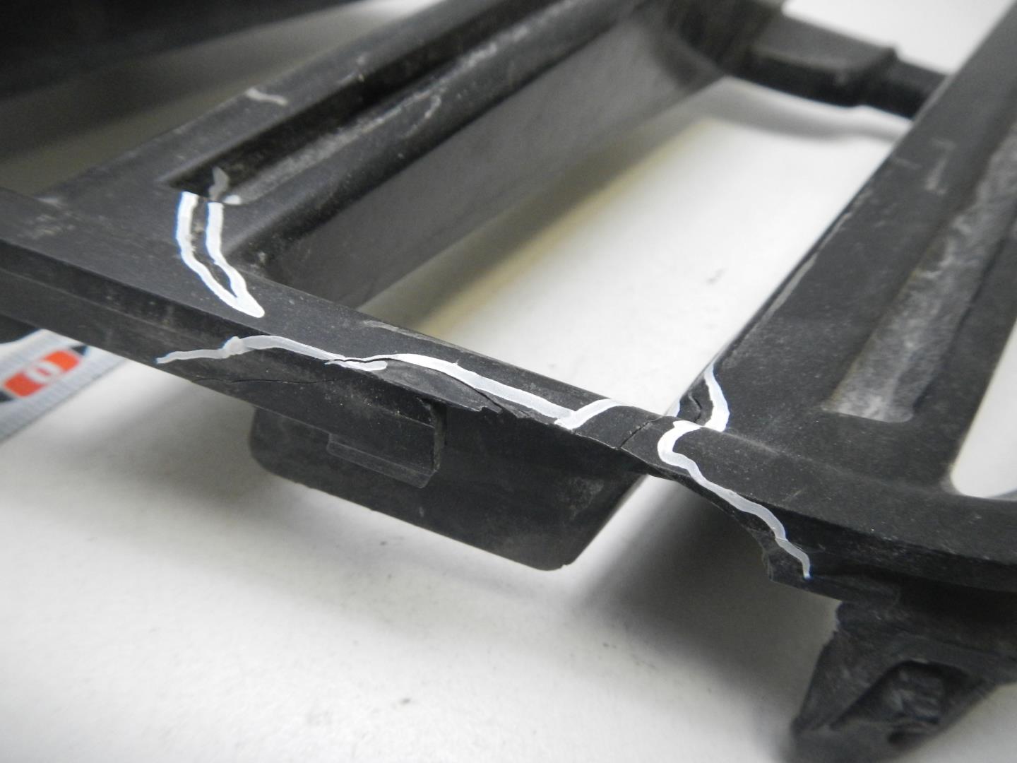 Решетка в бампер правая