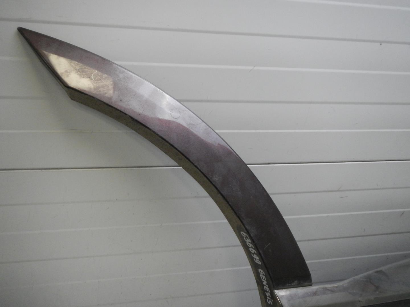 Молдинг задней правой двери