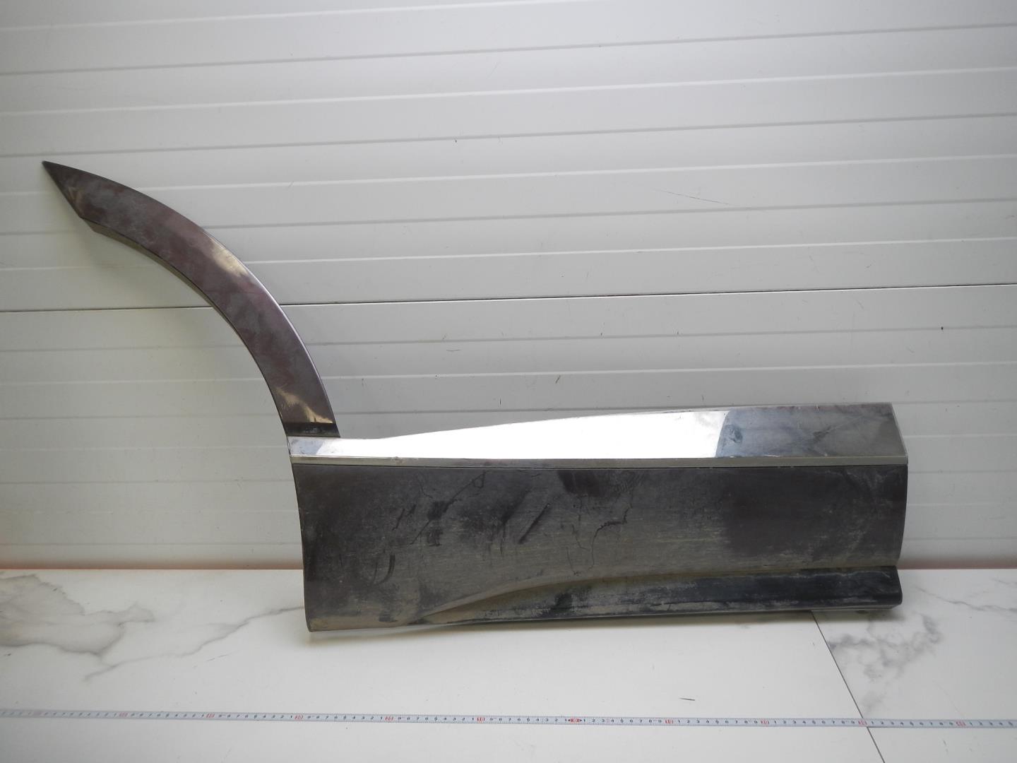 Молдинг задней правой двери