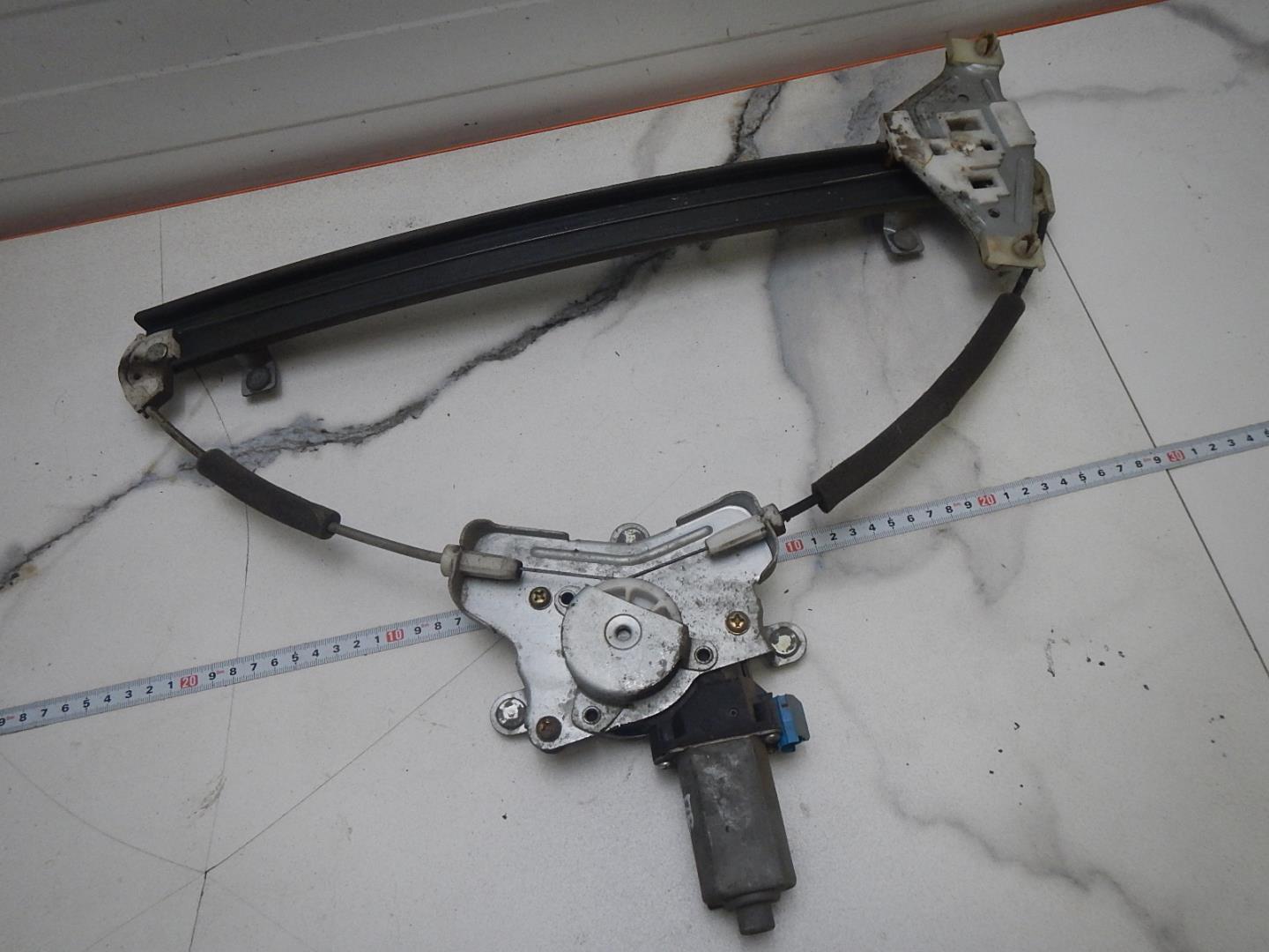 Стеклоподъемник электр. передний правый