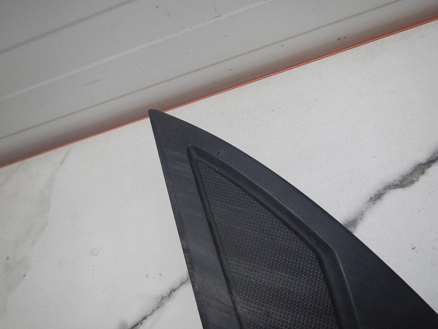 Накладка двери задней левой