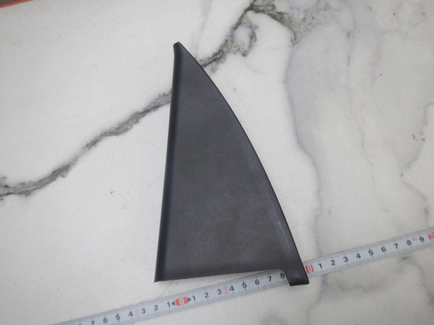 Накладка двери задней правой