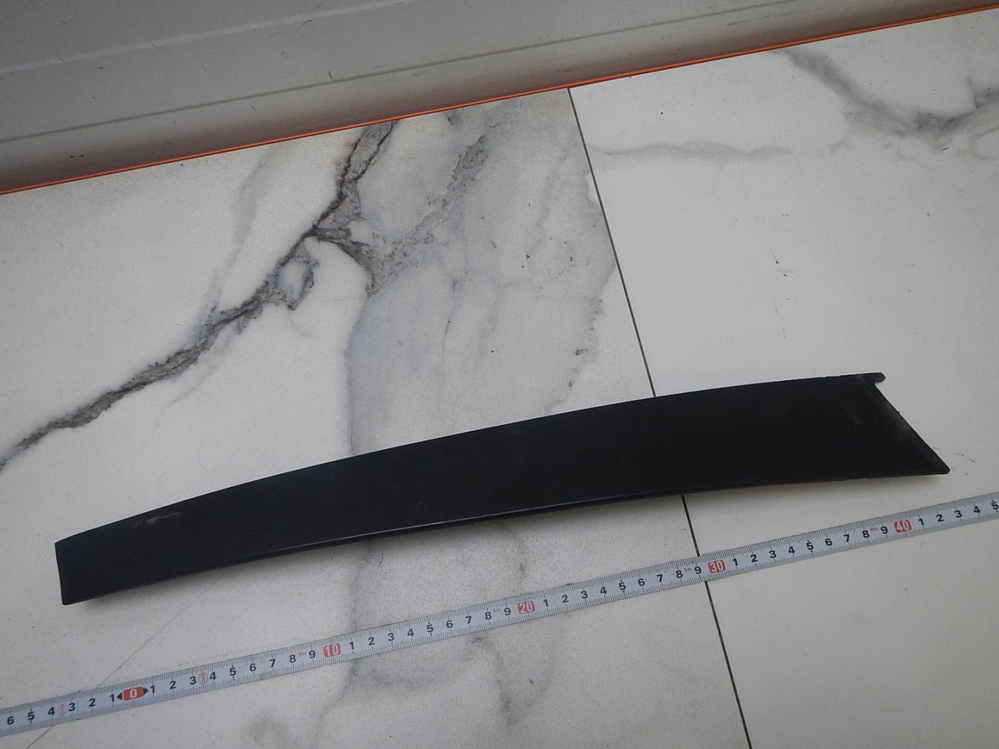 Накладка двери передней левой