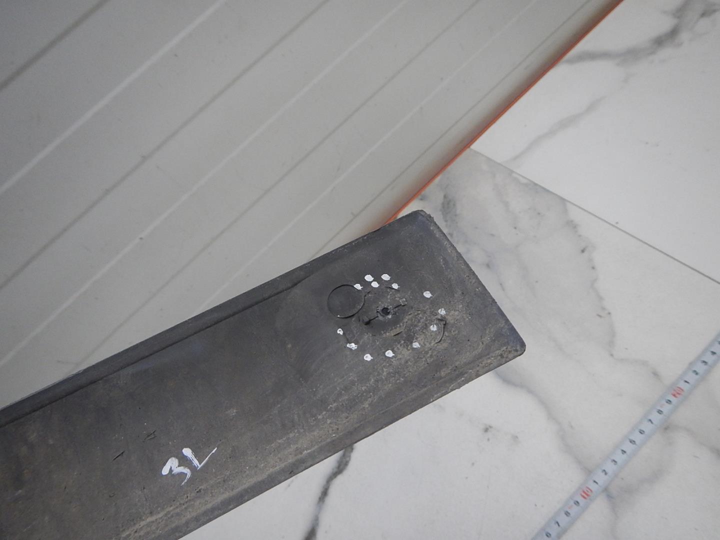 Молдинг задней левой двери