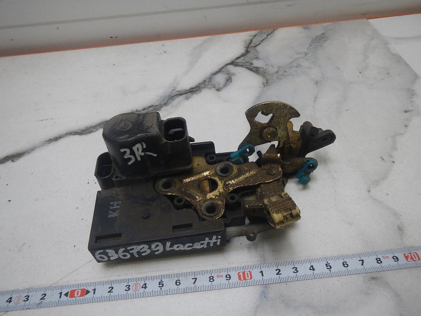 Замок двери задней правой