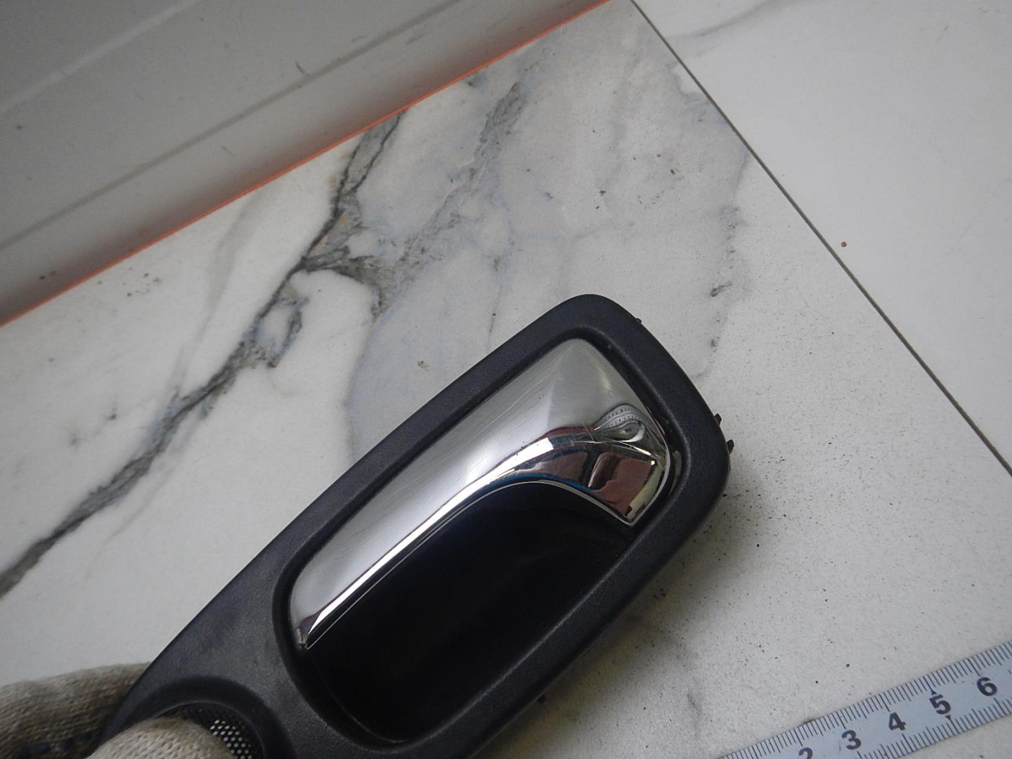 Ручка двери внутренняя левая