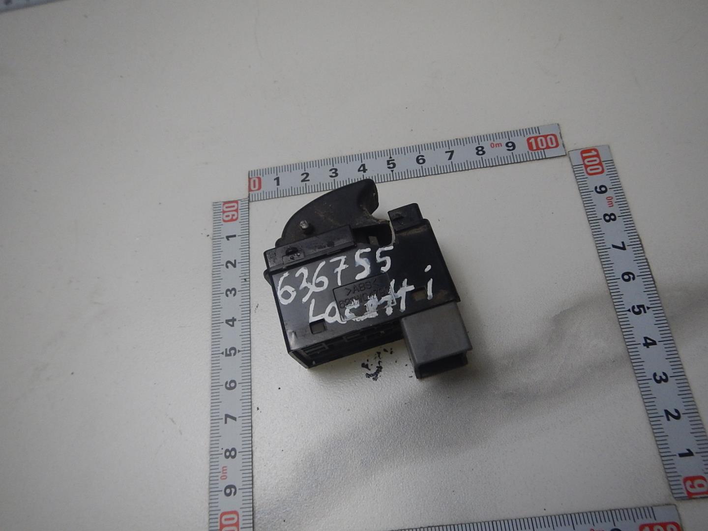 Кнопка стеклоподъемника