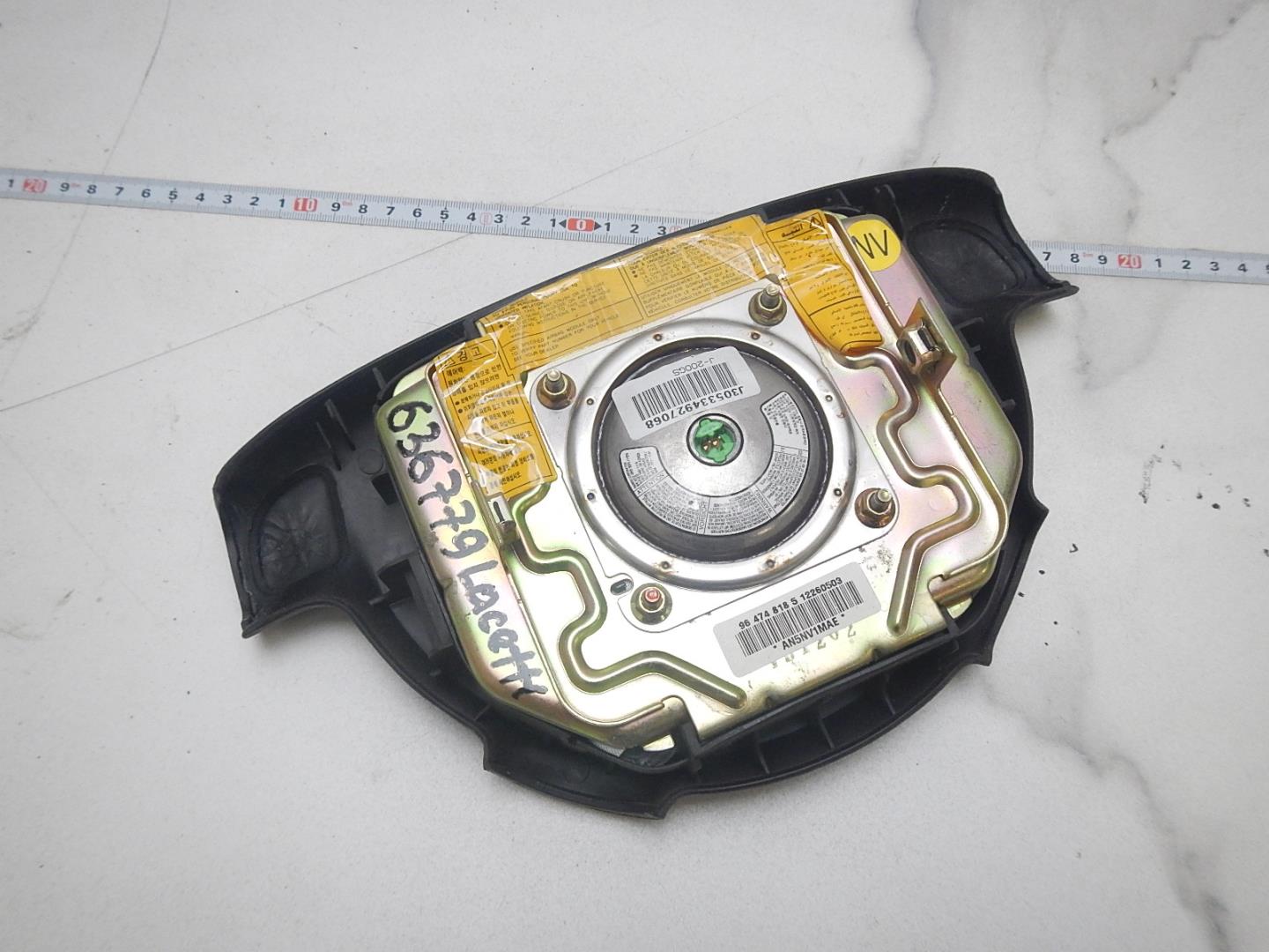 Подушка безопасности в рулевое колесо