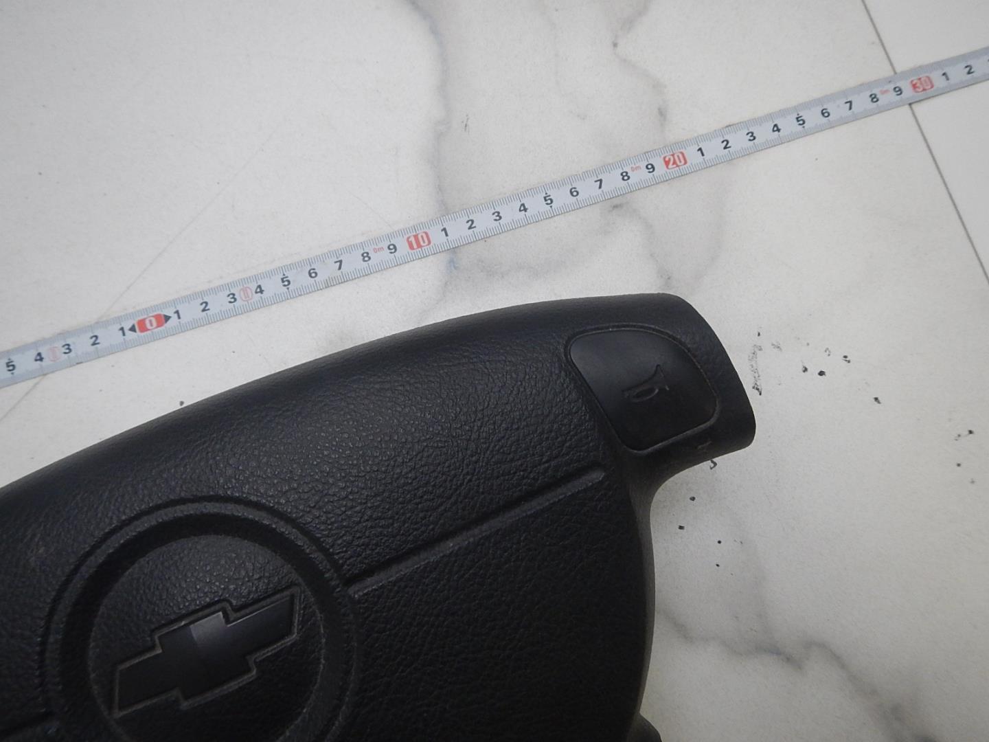 Подушка безопасности в рулевое колесо