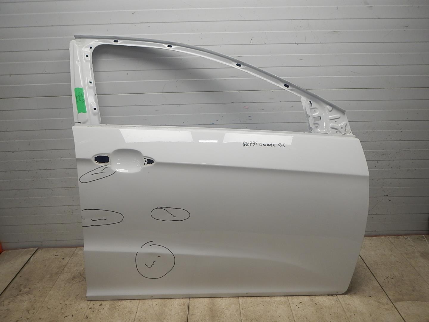 Дверь передняя правая