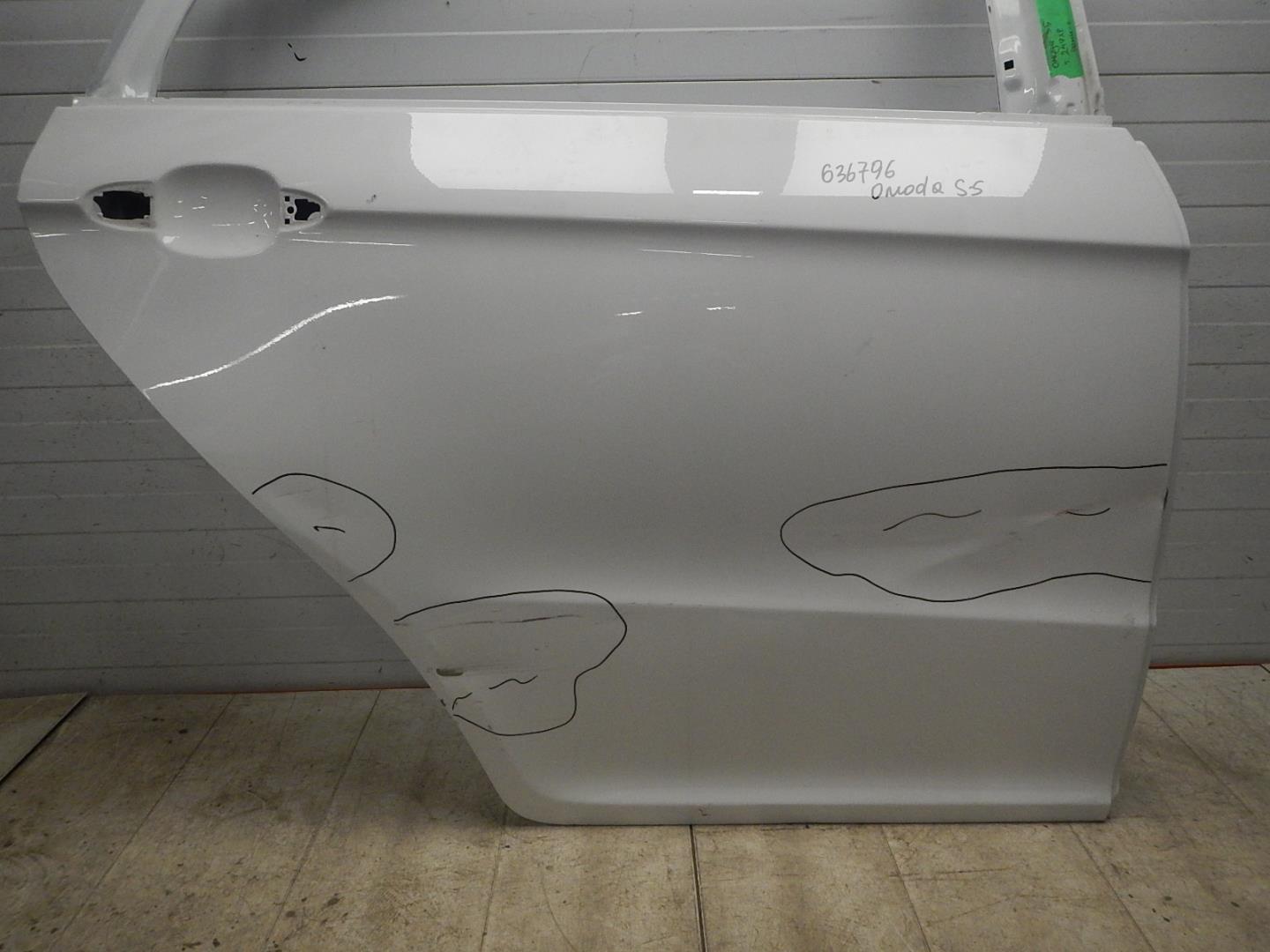 Дверь задняя правая