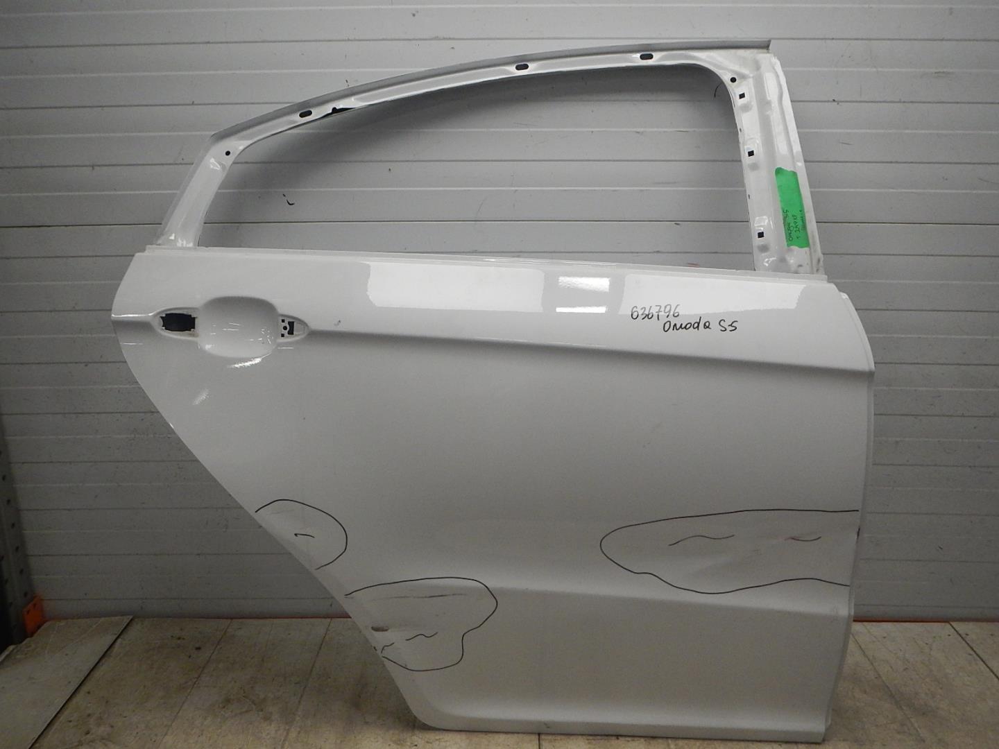 Дверь задняя правая