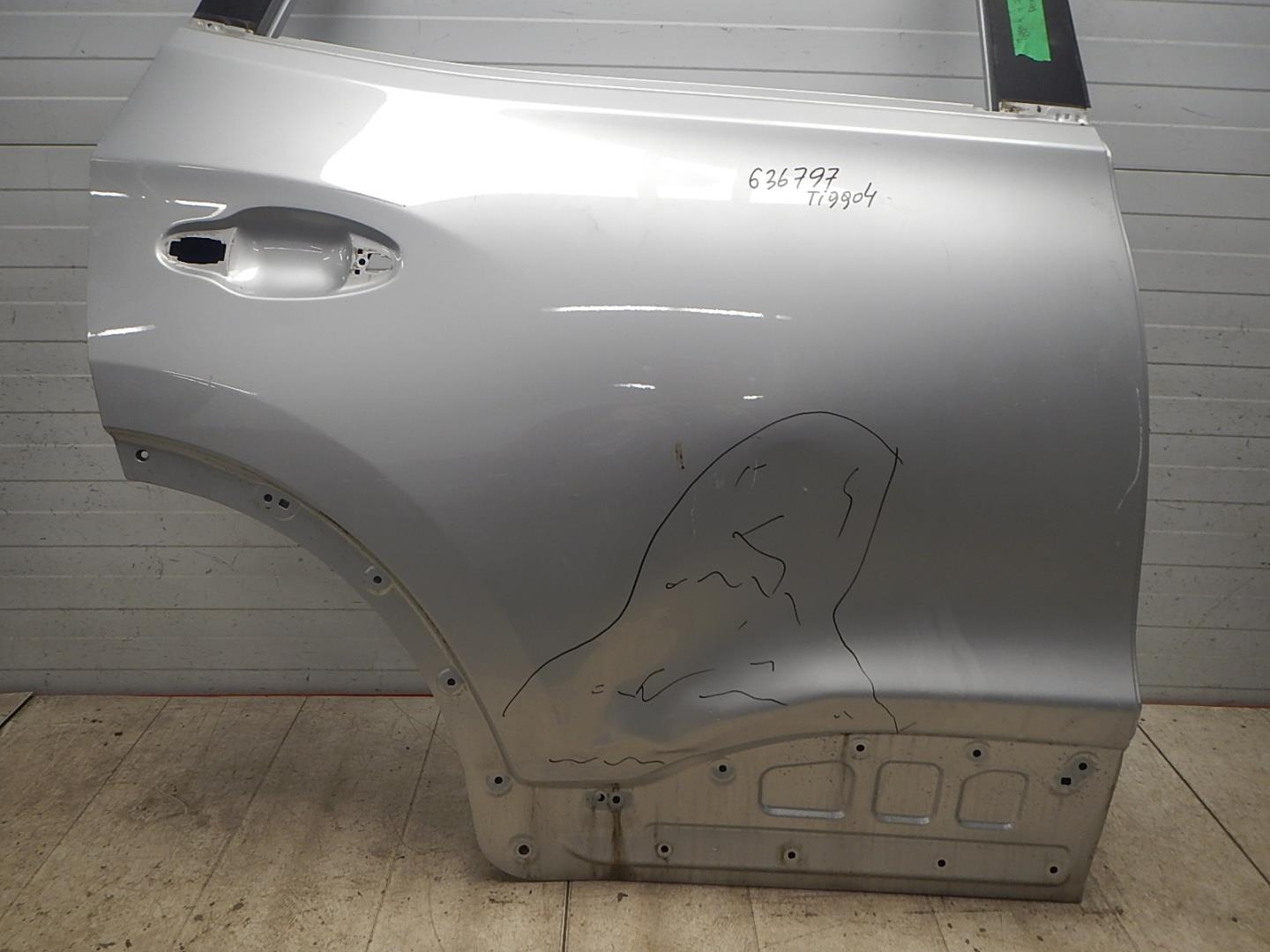 Дверь задняя правая